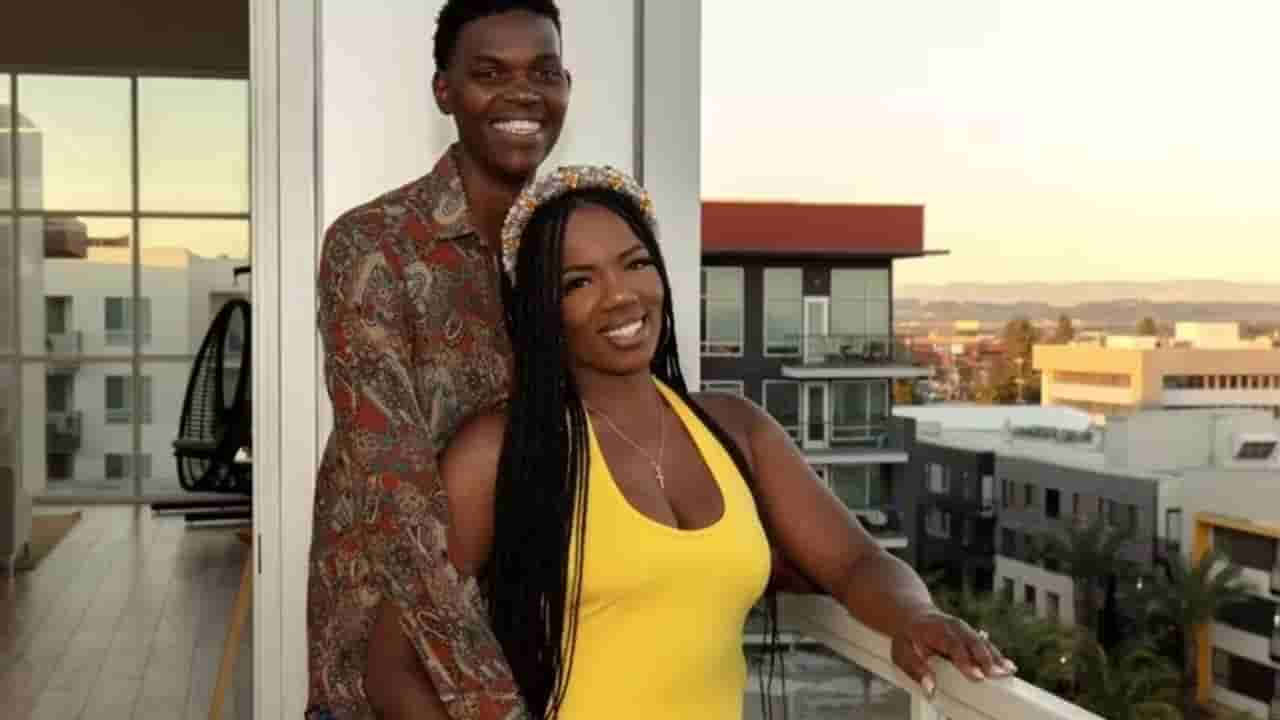 Alexis Mitchell and Justin Hall Divorced