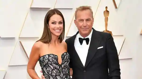 Kevin Costner Wife