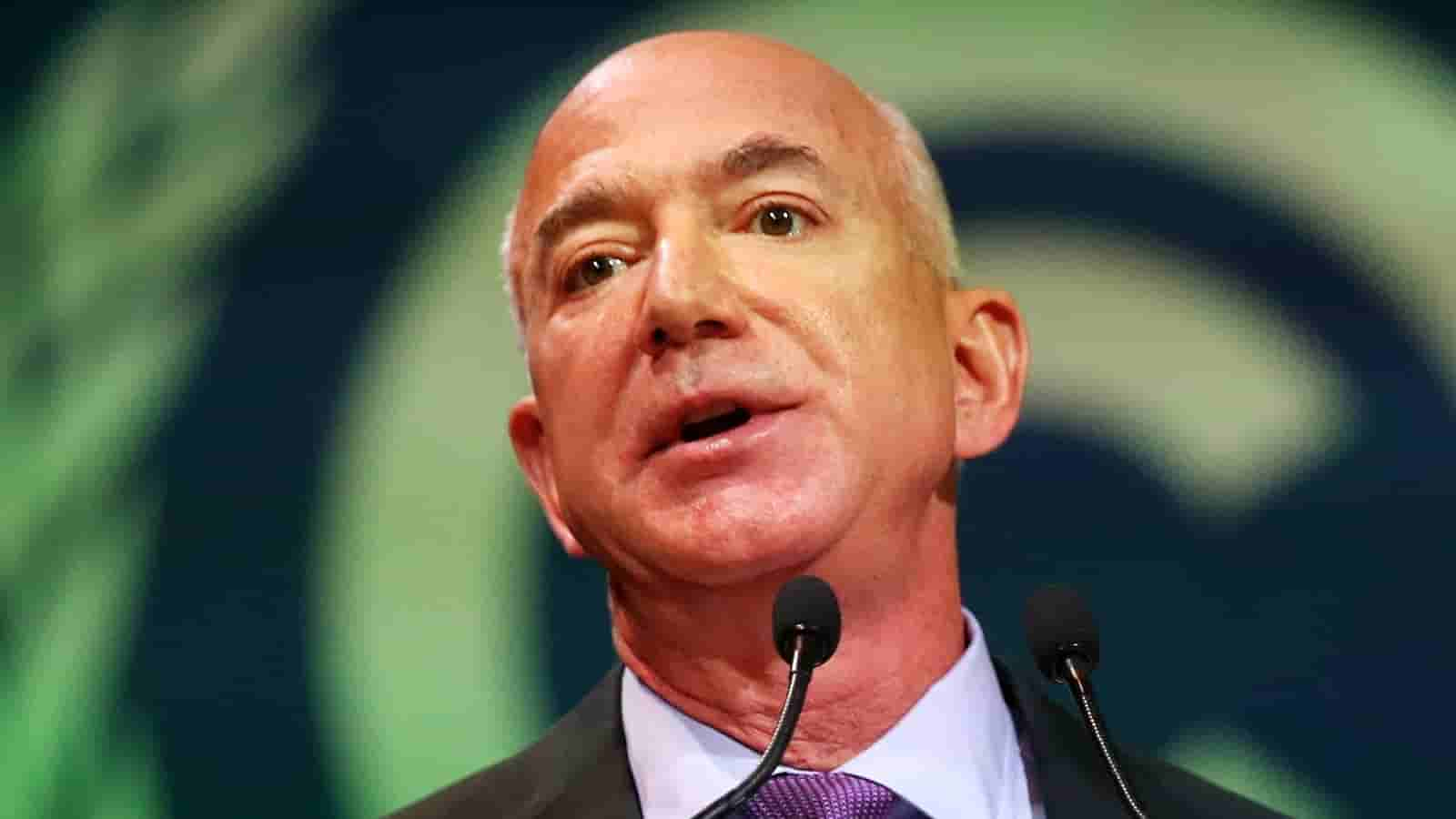 Who is Jeff Bezos Girlfriend