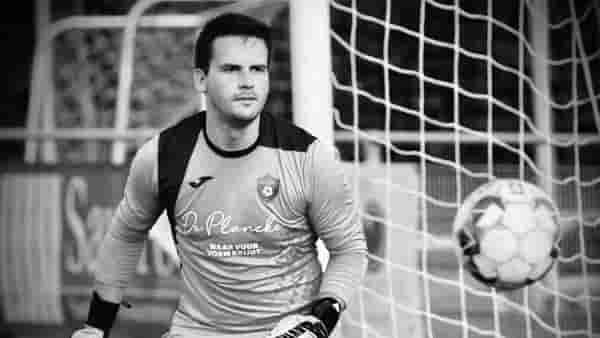 The 25-year old Goalkeeper Arne Espeel dies while saving a penalty