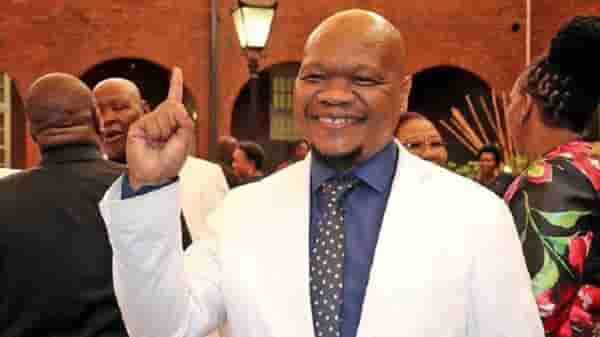 Free State Education MEC Tate Makgoe and Bodyguard Killed after Car Crashes into Stray Cows