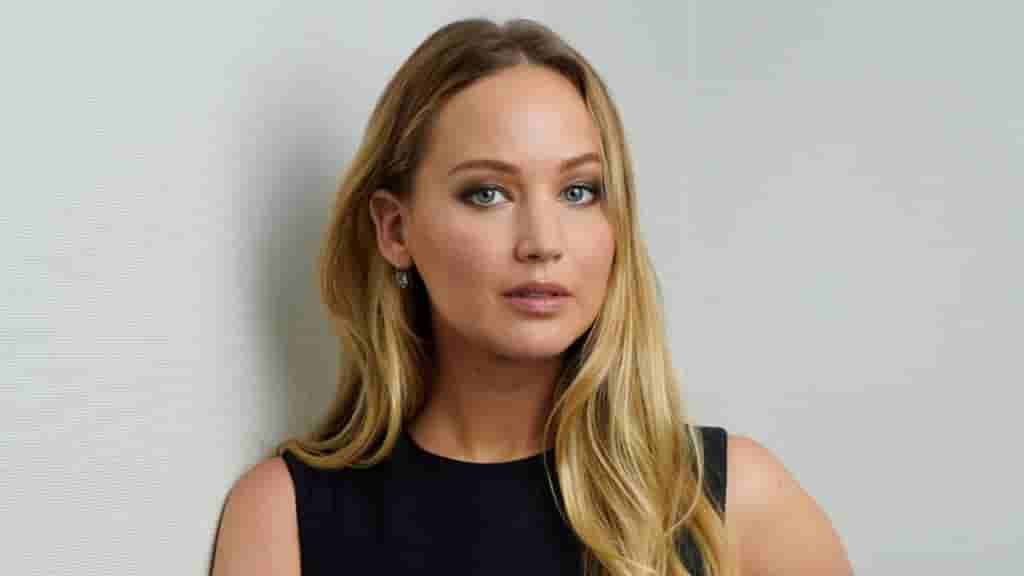 Who was Jennifer Lawrence married to? When did Jennifer Lawrence get ...