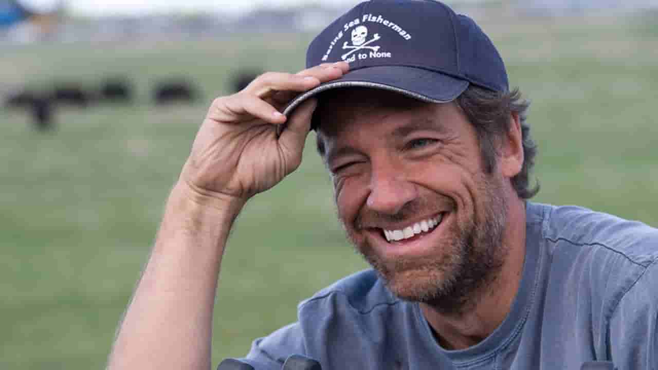 Mike Rowe Age