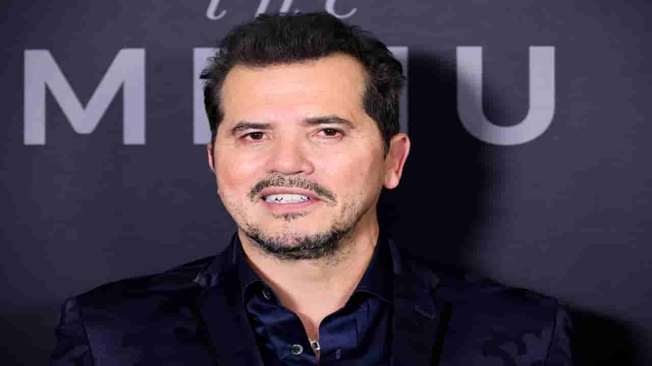 John Leguizamo Age